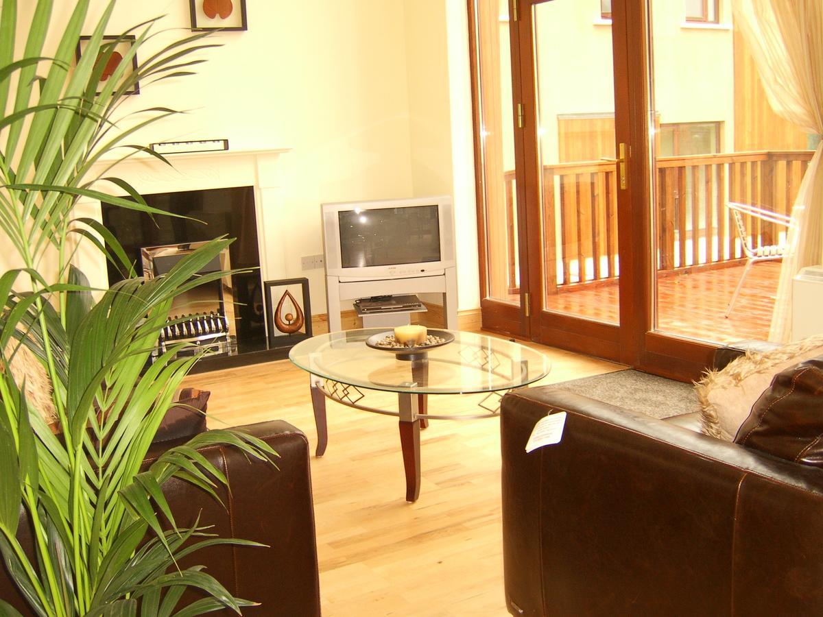 Castle Quay Villa Ballinadee Exterior foto